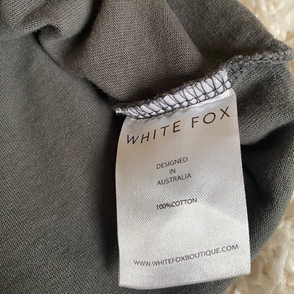 White Fox Gray Crop Top T-Shirt - Picture 4 of 5